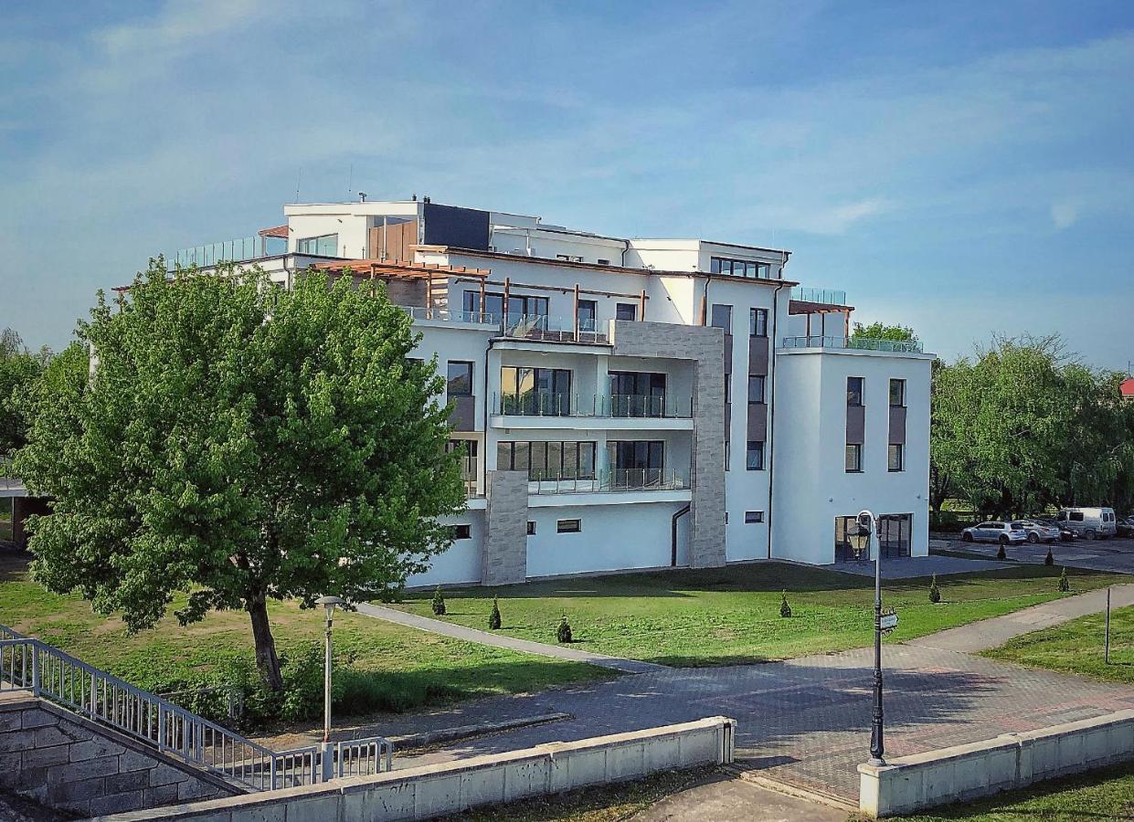 Moment Apartments Szolnok Exterior photo