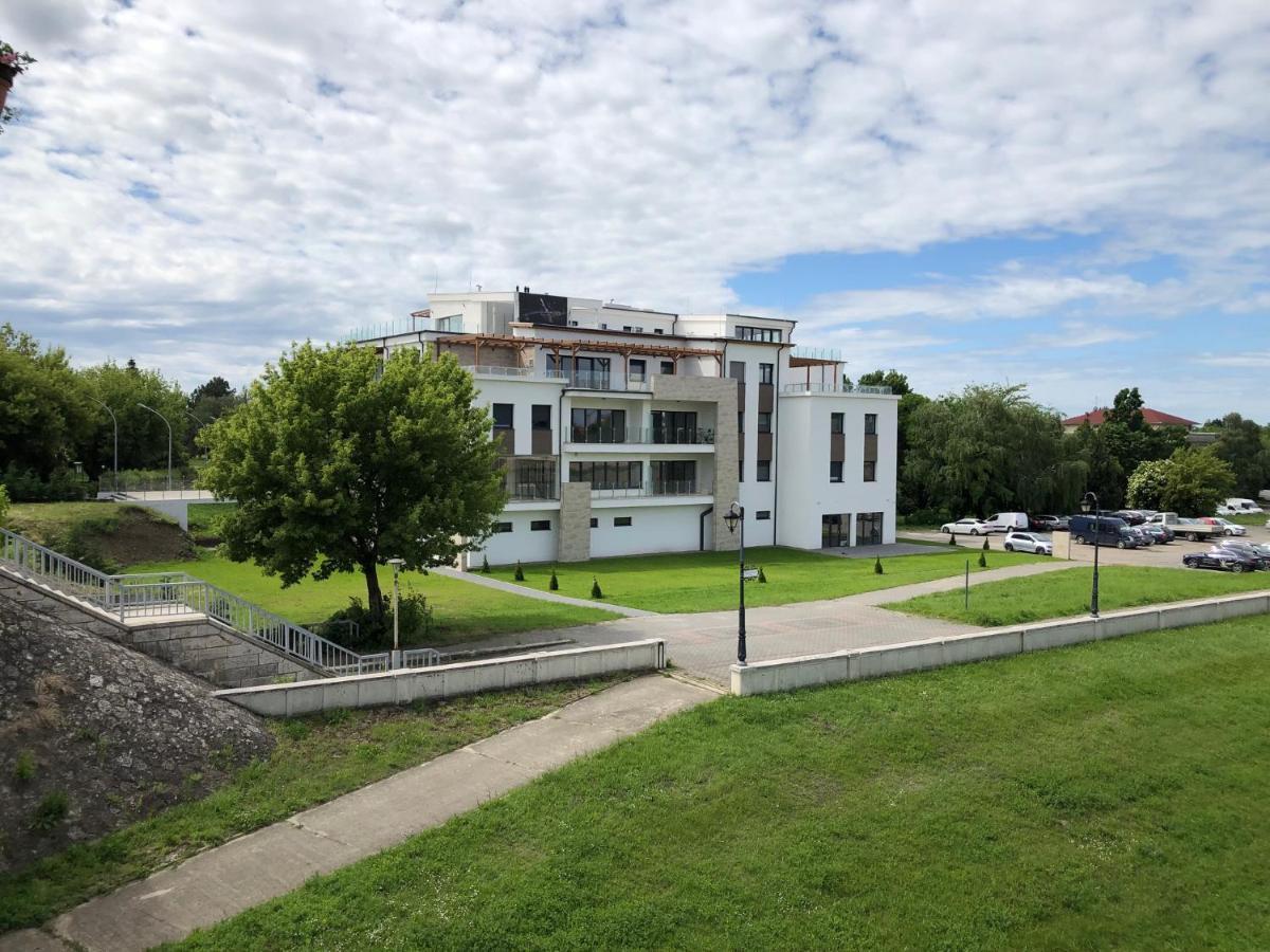 Moment Apartments Szolnok Exterior photo